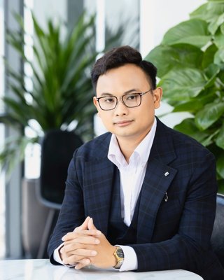 Coach Leo Cường